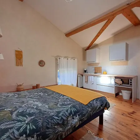 - Διαμέρισμα *